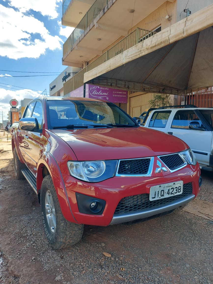 Mitsubishi L200 Triton disponível na Augusto Veículos em Formosa - GO